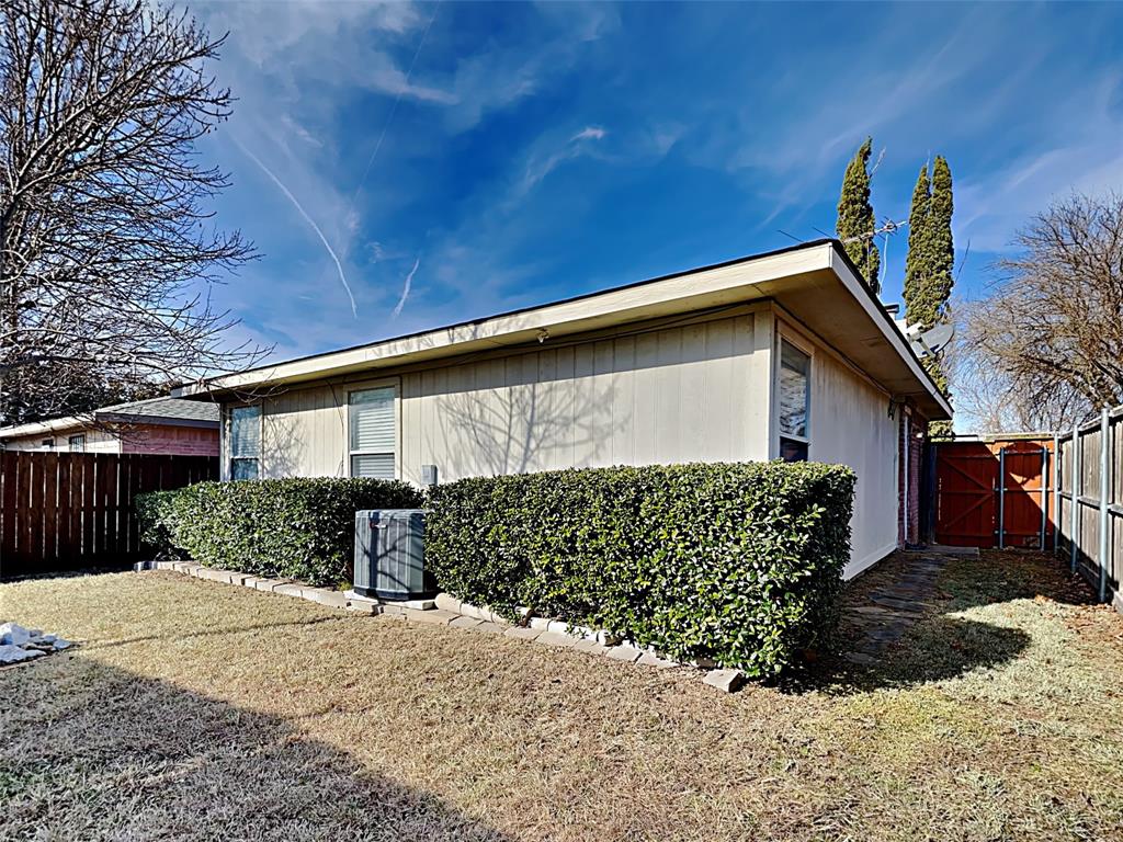 Hillside Oaks Ph 05 01 - Residential Lease