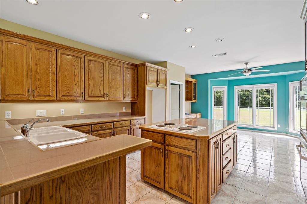 A1001 J W WILLIAMS SUr - Residential