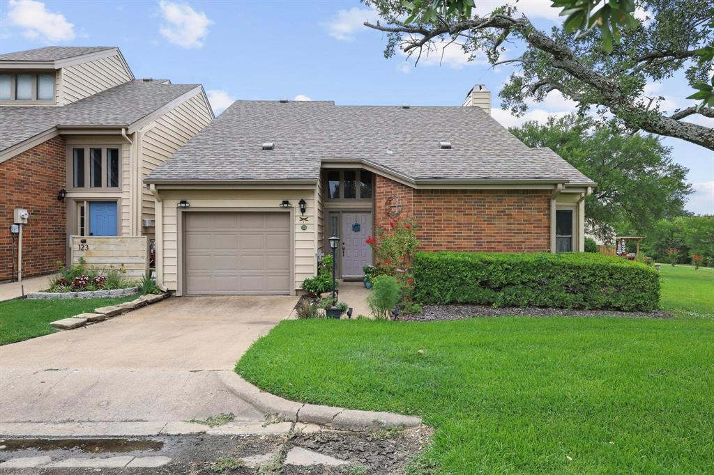 124 Summer View Lane