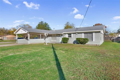 A home in Sulphur Springs