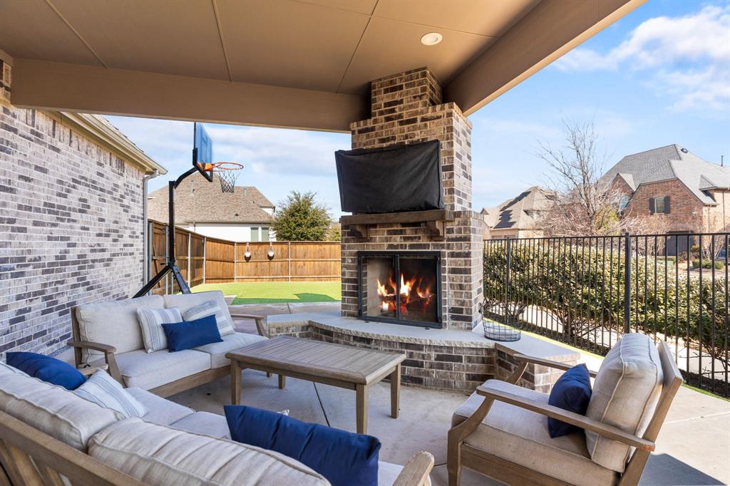 1898 Tumblegrass Road