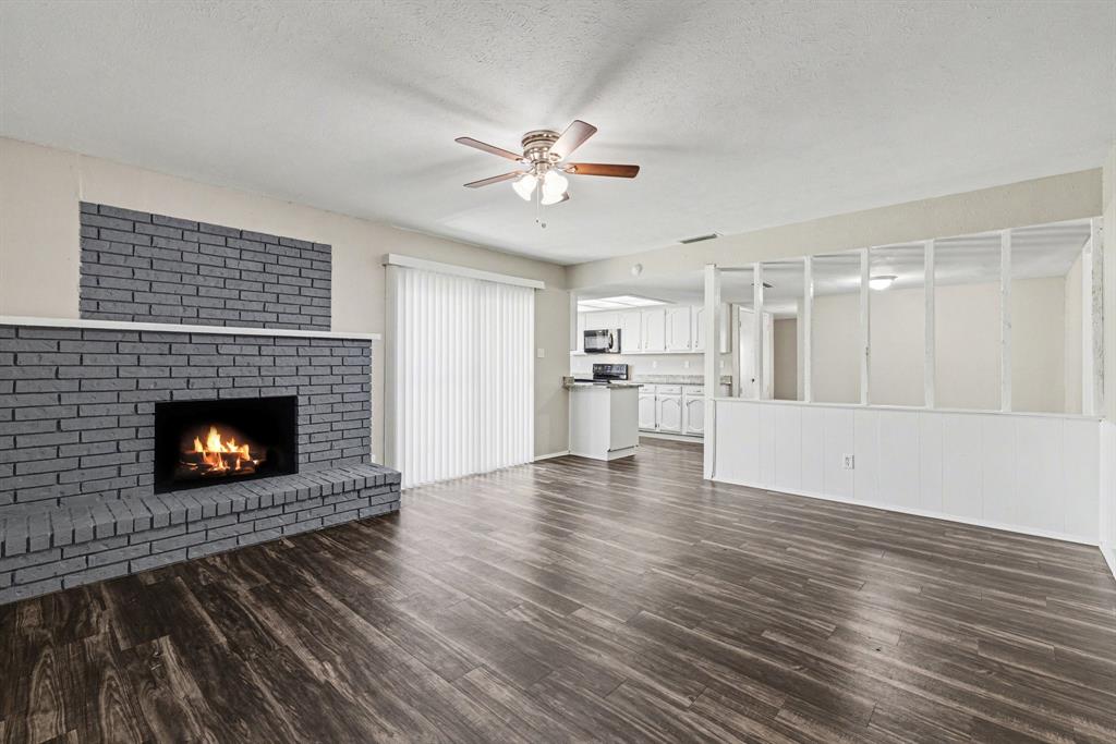 2312 Chinaberry Drive