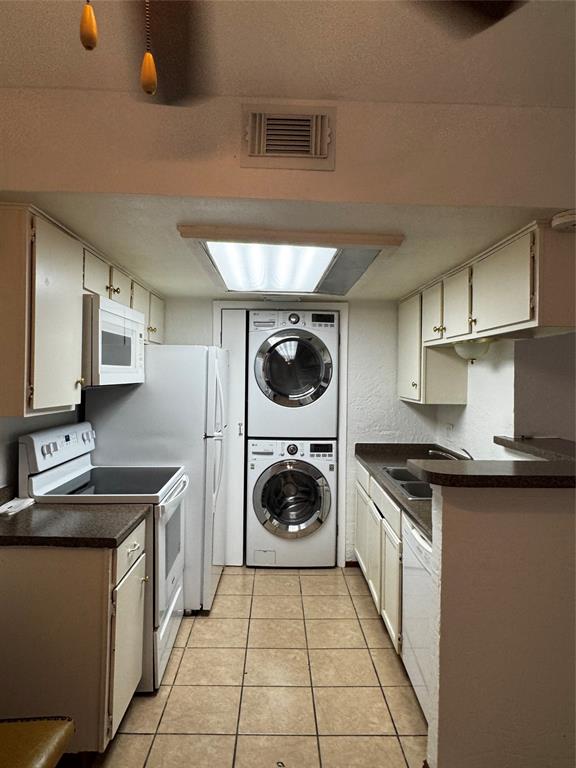 Lofts Condo - Residential