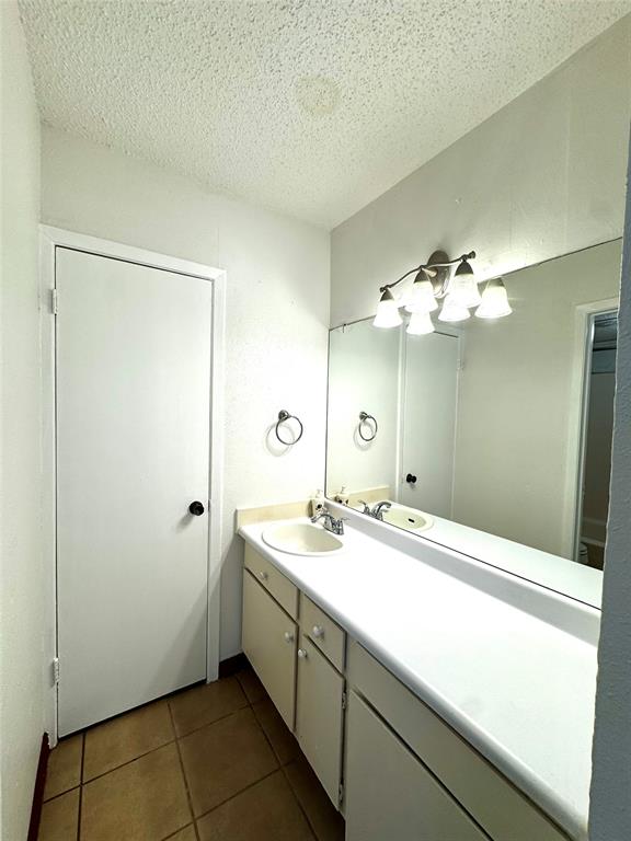 Lofts Condo - Residential