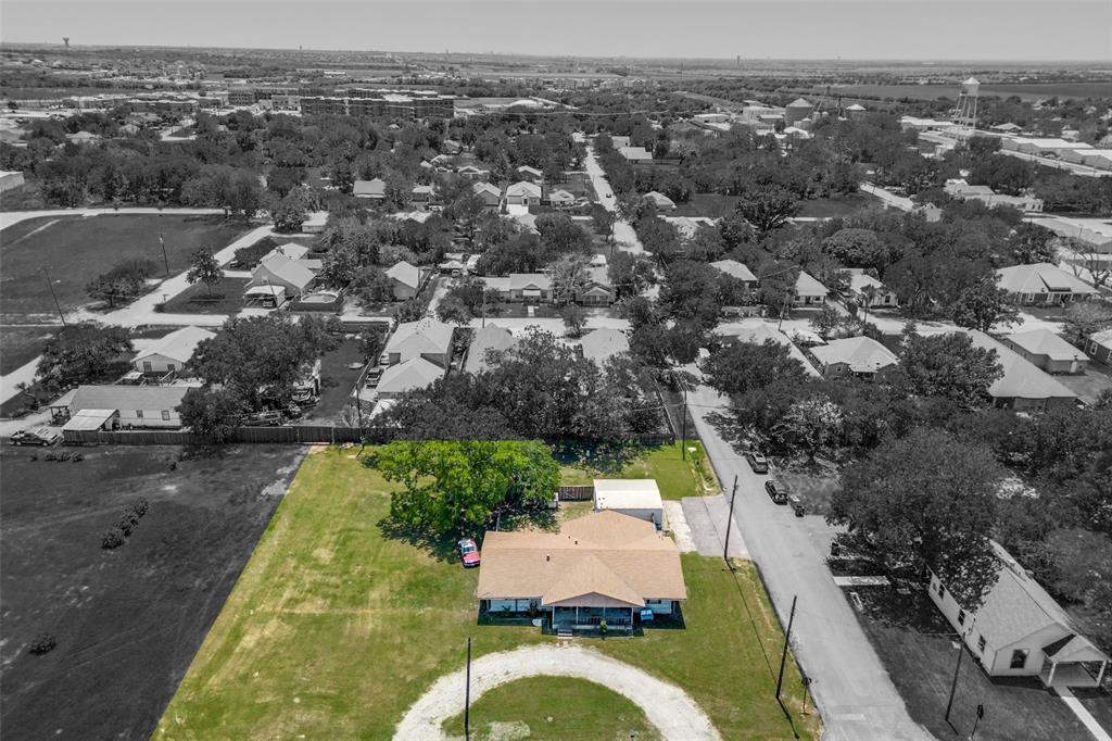 403 E Pecan Street