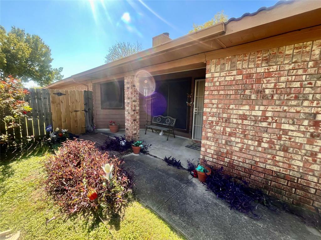 1116 Sandalwood Lane