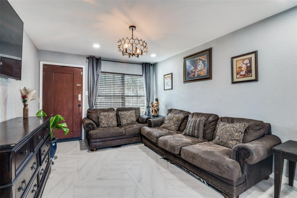 Pleasant Oaks - Residential