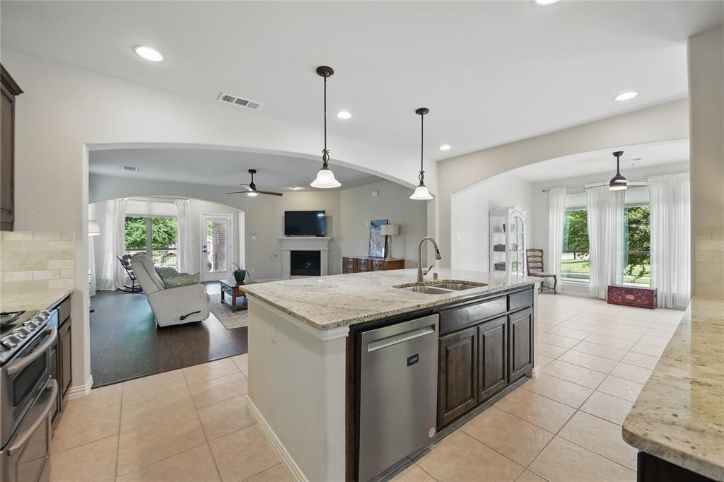 Lantana, Texas 76226, United States, 3 Bedrooms Bedrooms, ,4 BathroomsBathrooms,Residential,Pending,125295