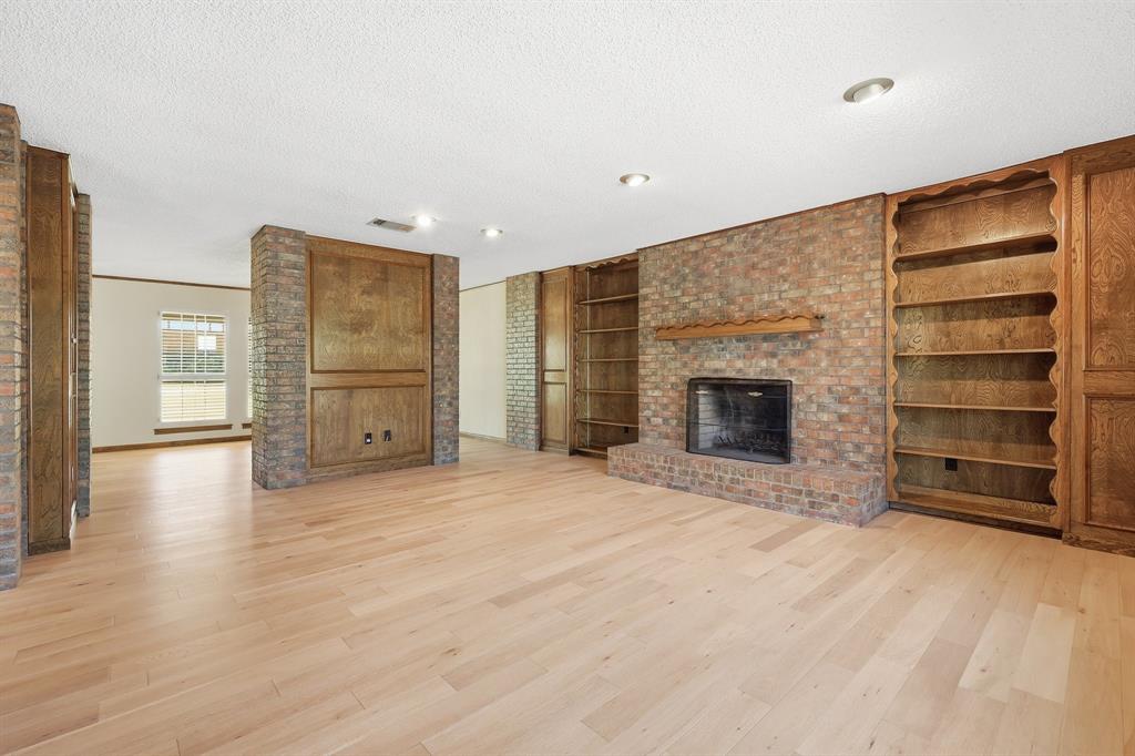 716 Sugar Tree Court