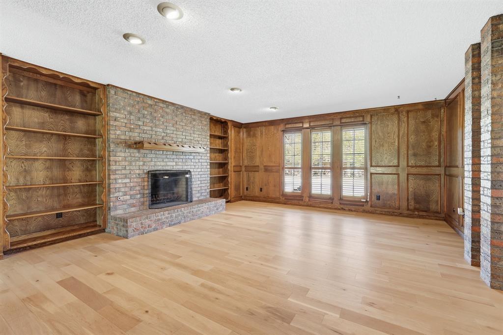 716 Sugar Tree Court