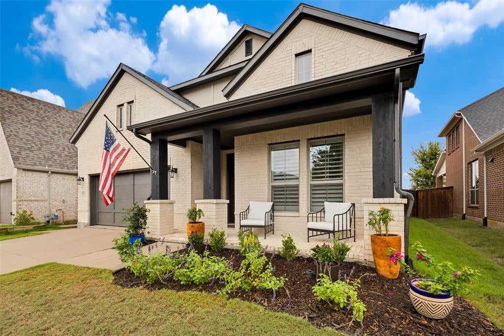 912 Lady Bird Drive