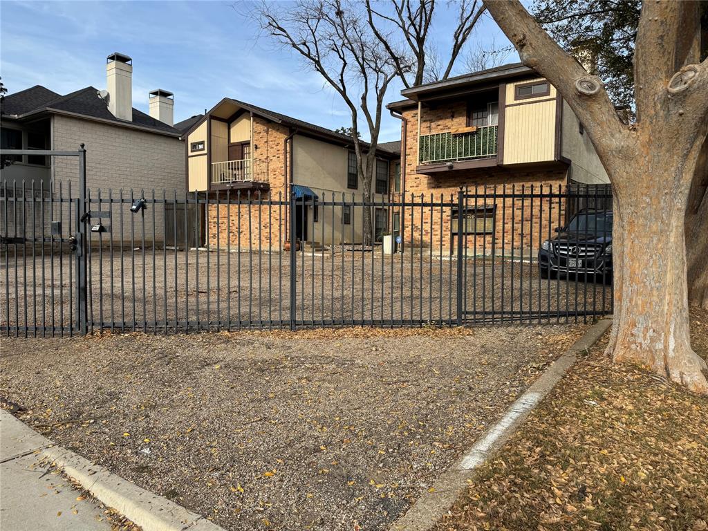 Rawlins Place Condo 4000 - Residential Income