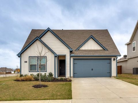 Photo of 829 Primrose Lane, Pilot Point, TX 76258 (MLS # 21205807)