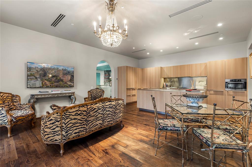 Mansion Residence - Residential