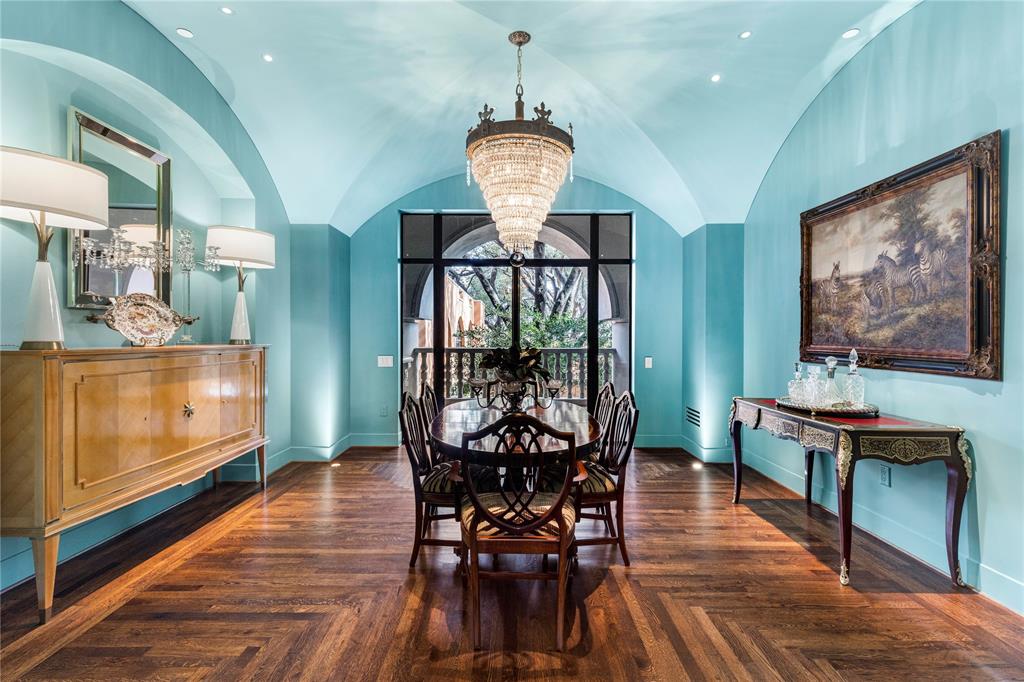 Mansion Residence - Residential