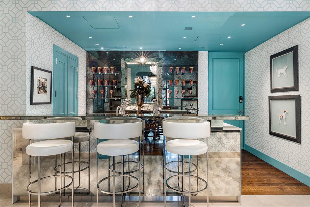 Mansion Residence - Residential