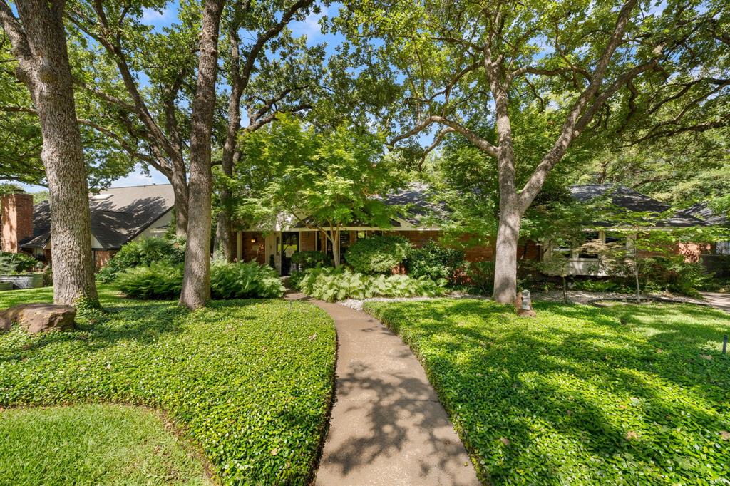 2212 Prestonwood Drive