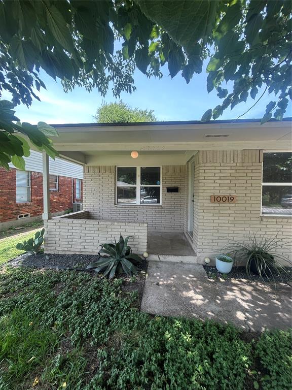 10019 Olmos Drive
