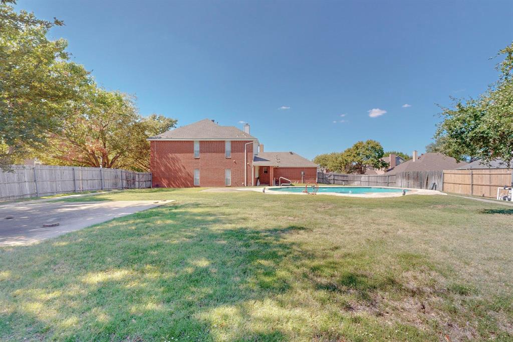 2721 Fallcreek Drive