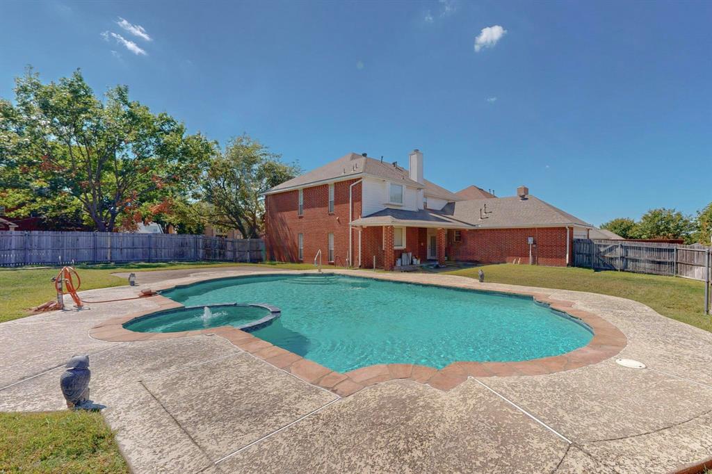 2721 Fallcreek Drive