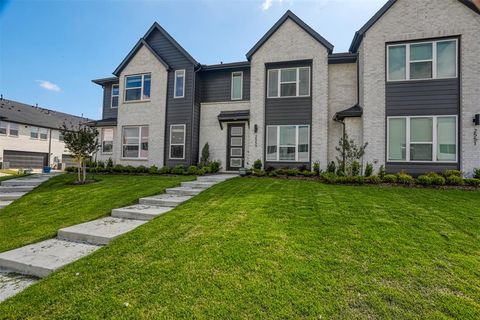 Photo of 2553 Huxley Mews, Allen, TX 75013 (MLS # 21238412)