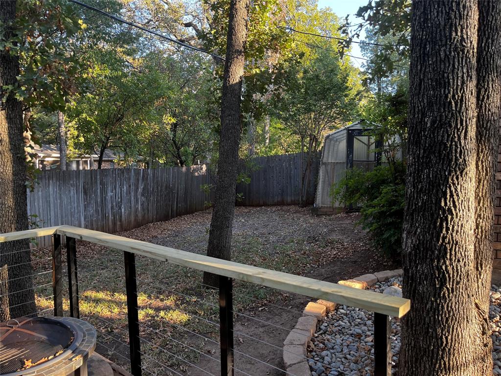 Mc Kamy Oaks Add - Residential Lease