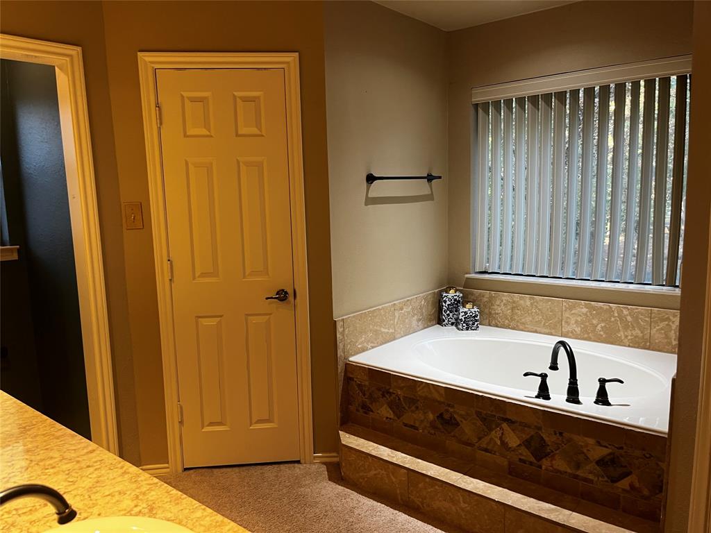 Mc Kamy Oaks Add - Residential Lease