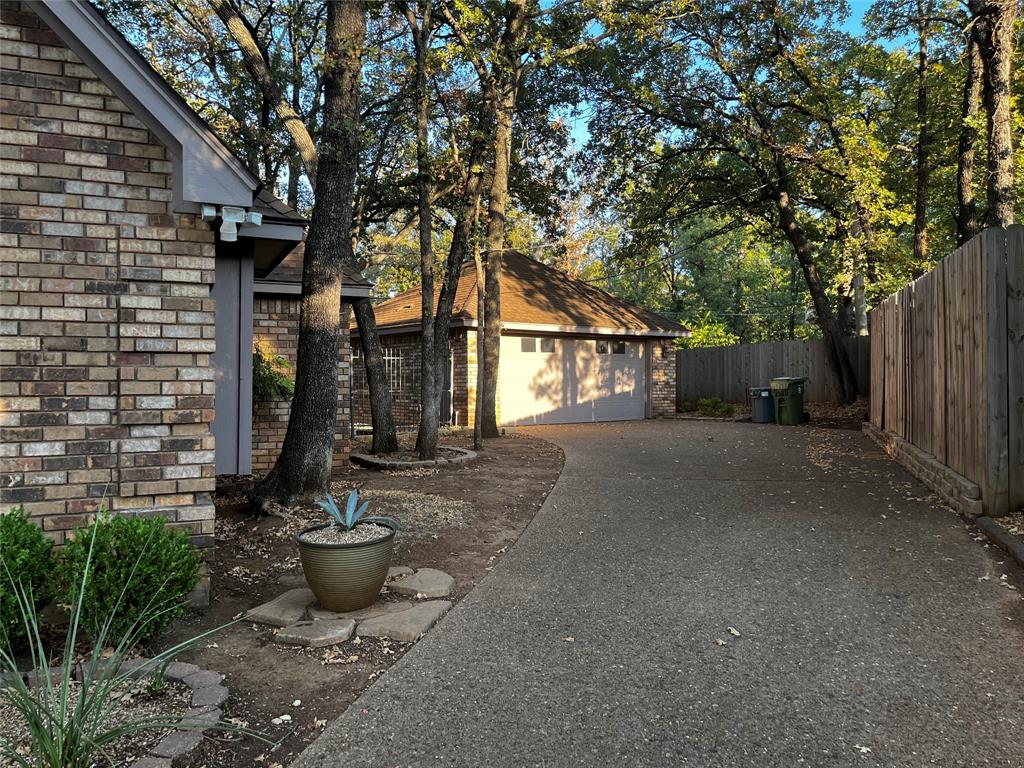 Mc Kamy Oaks Add - Residential Lease