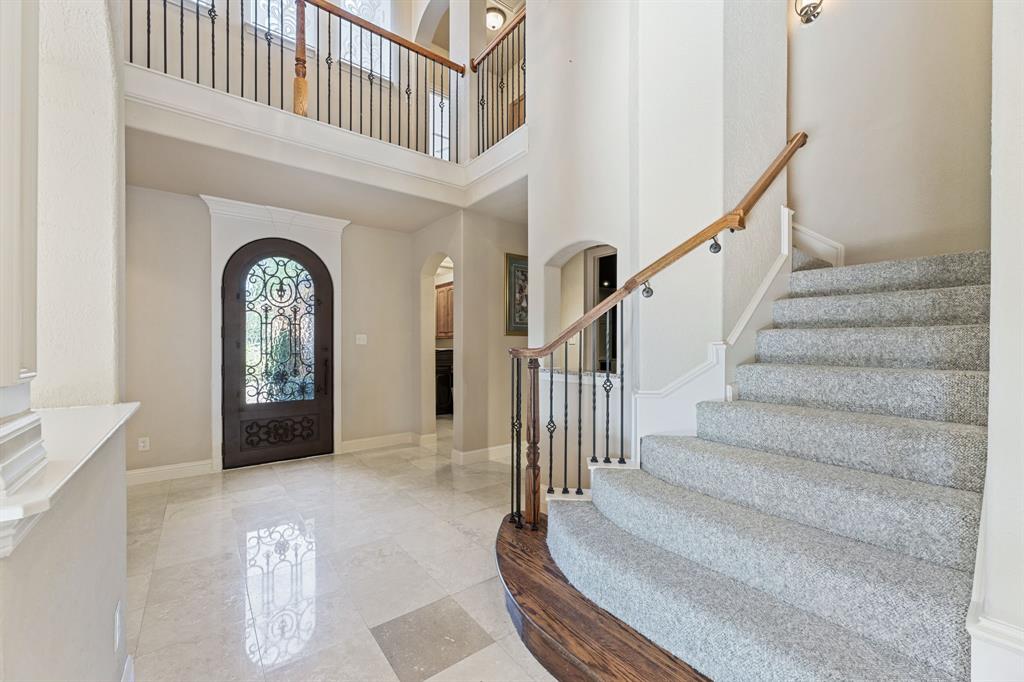 2912 Mountain Creek Drive