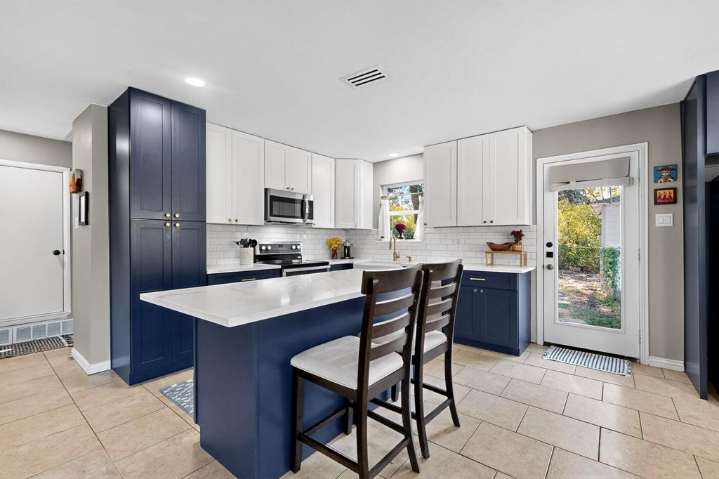 Casa Linda Lawn Add - Residential Lease