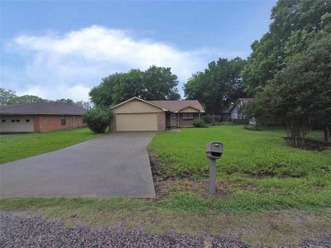 Photo of 108 S Florence Street, Tioga, TX 76271 (MLS # 21260088)
