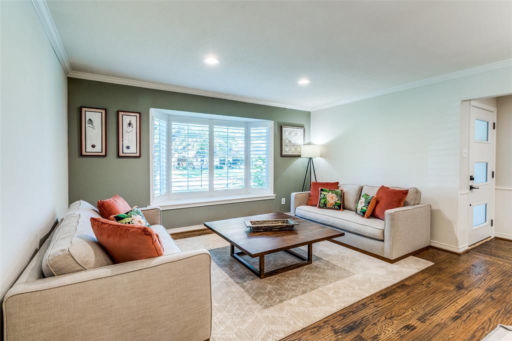 833 Overglen Drive