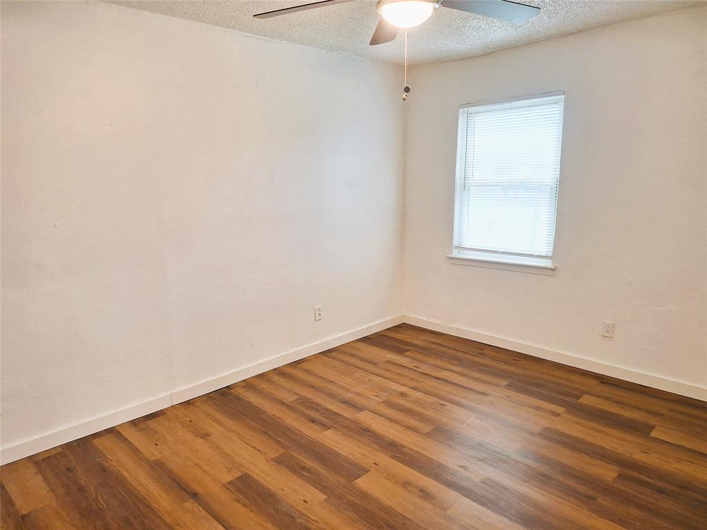 Sycamore Square Arlington - Residential Income