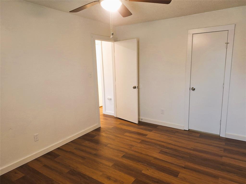 Sycamore Square Arlington - Residential Income
