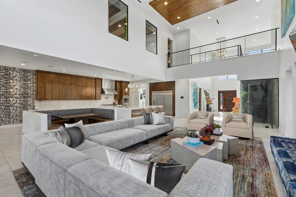 1032 Hatch Court