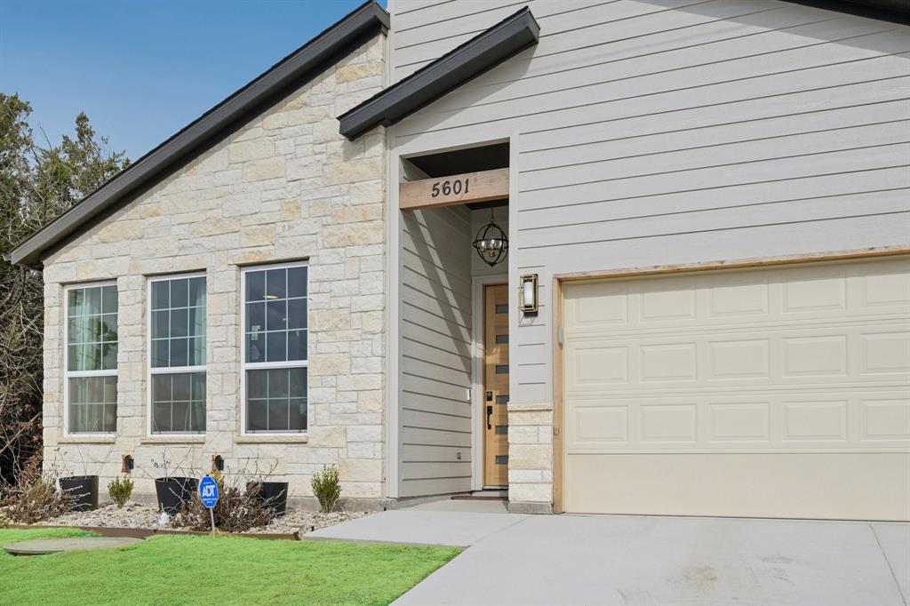 5601 San Jacinto Drive