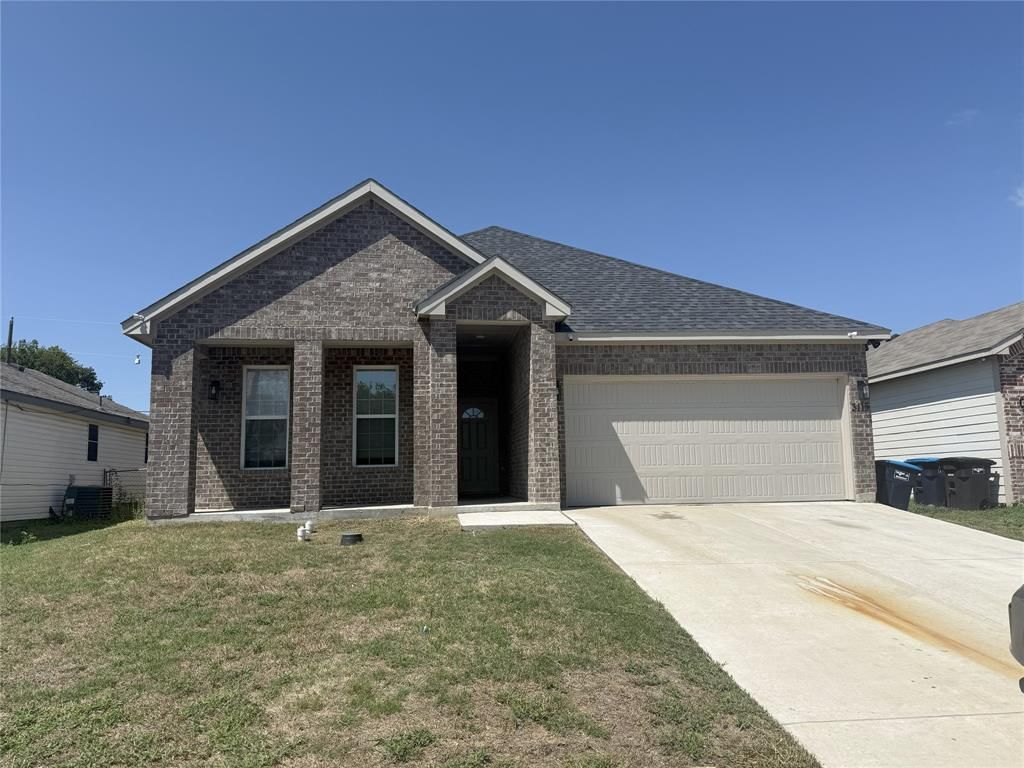Photo of 3115 Prairie Avenue, Fort Worth, TX 76106 (MLS # 21157763)