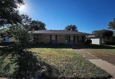 610 Pinebluff Drive Lewisville TX 75067