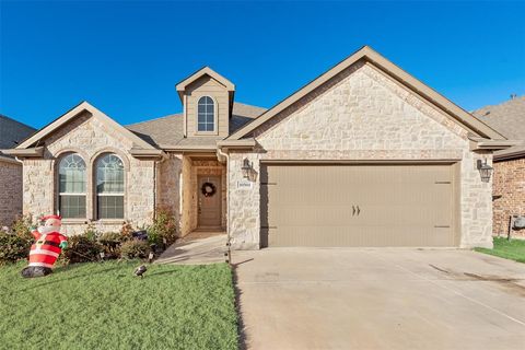 Photo of 10501 Fountain Gate Street, Aubrey, TX 76227 (MLS # 21136320)