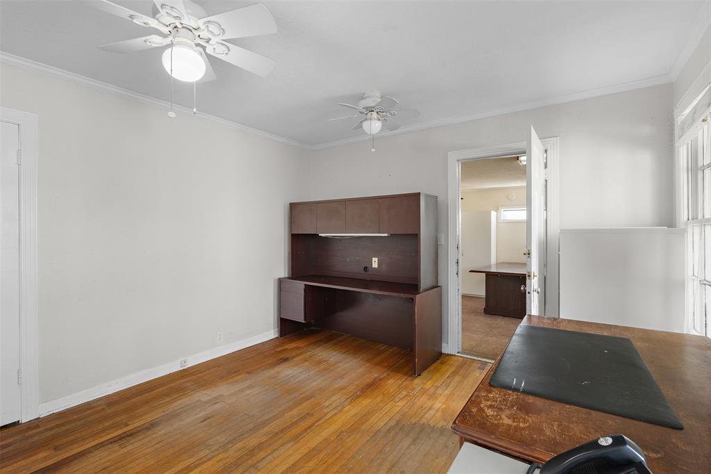 Corsicana - Commercial Sale
