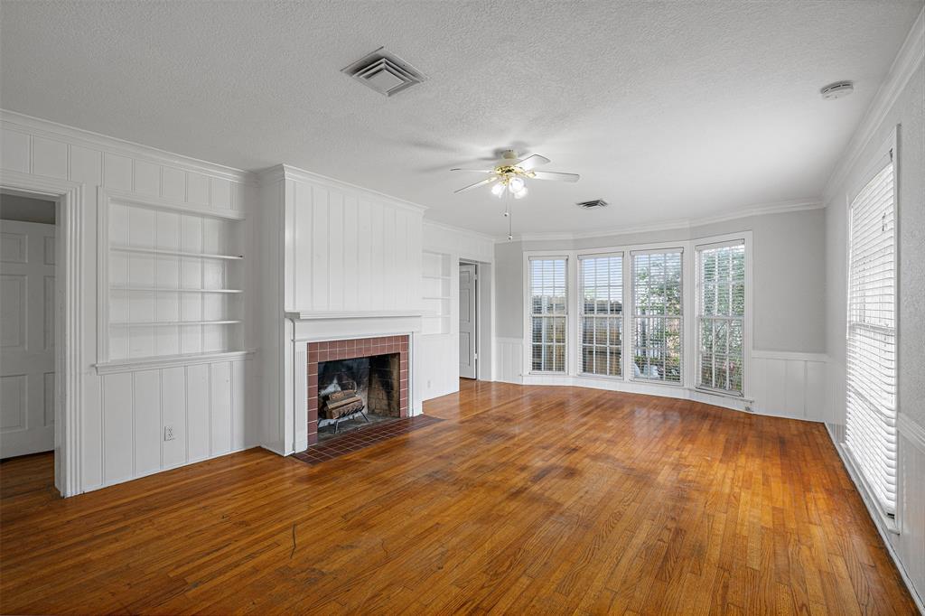 Corsicana - Commercial Sale