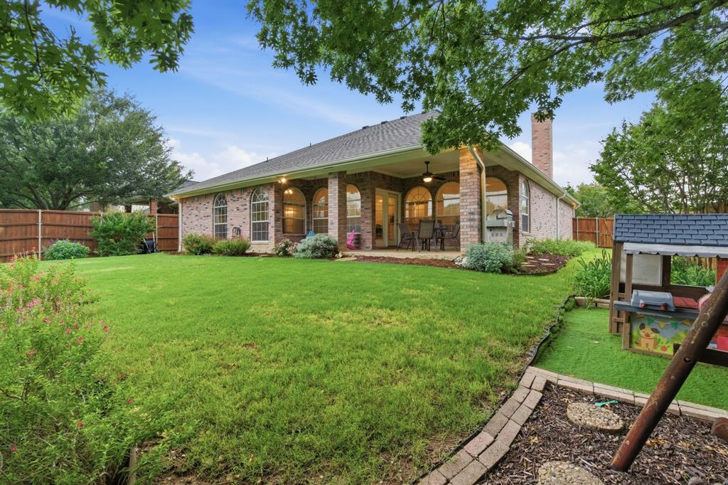 541 Crickett Way