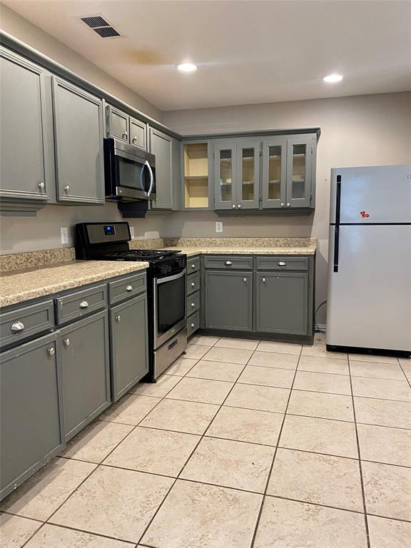 George J Bryans Rev - Residential Lease