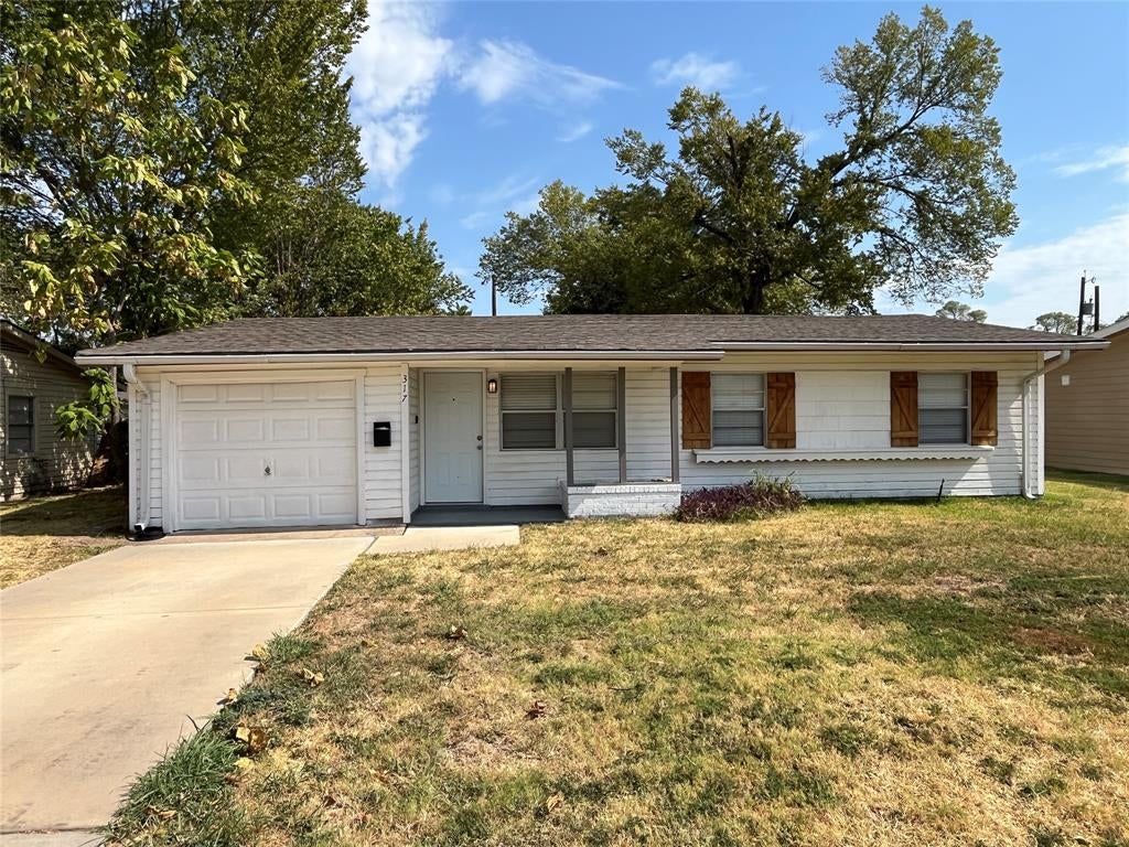 317 E Ridgewood Drive
