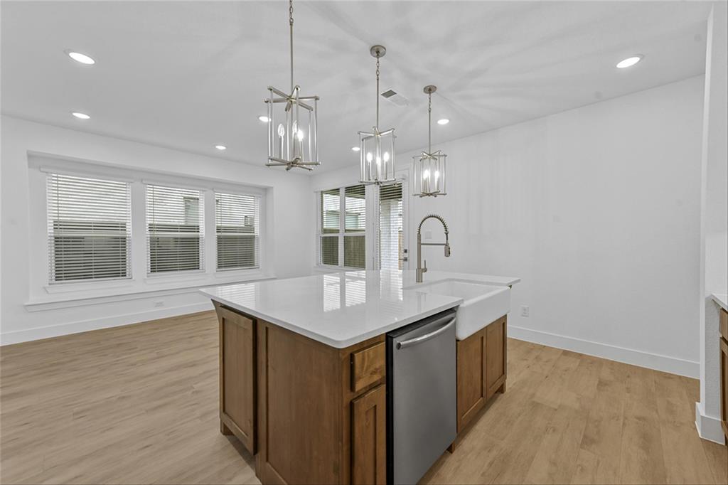 1632 Victoria Place