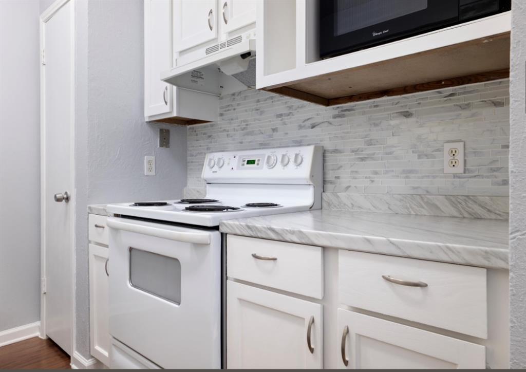 Oakhollow Condo - Residential