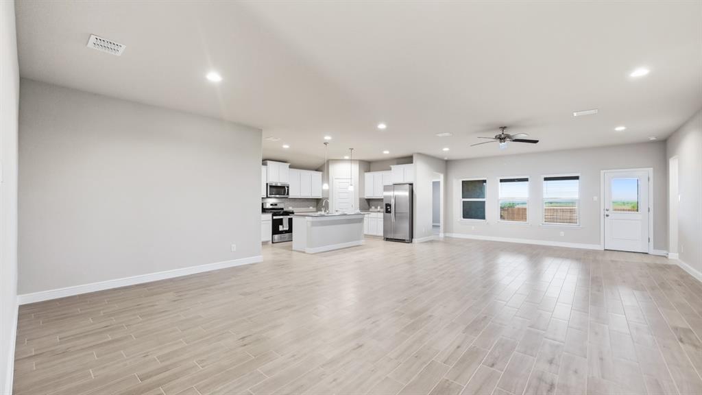 1450 CANTERBURY Trail