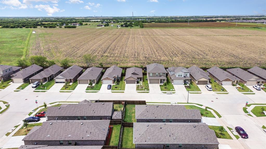 Magnolia Ph 10 - Residential