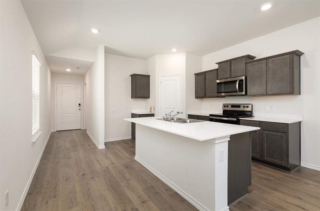 Magnolia Ph 10 - Residential