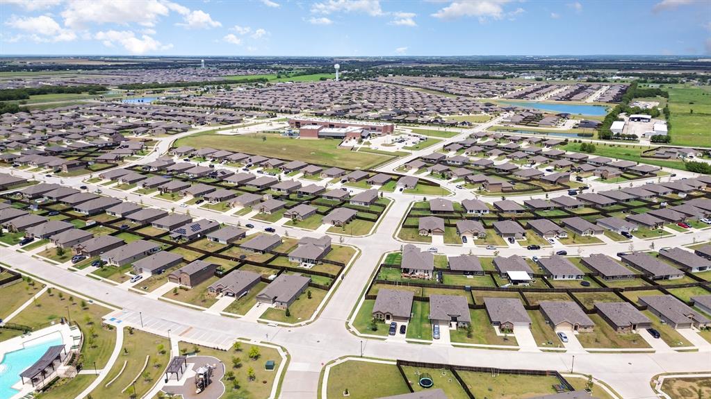 Magnolia Ph 10 - Residential